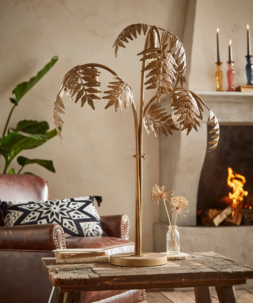 Extravagant Palm Leaf Table Lamp