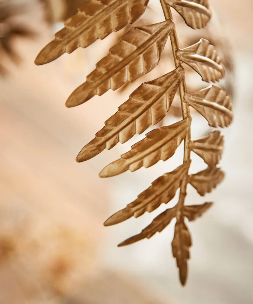 Extravagant Palm Leaf Table Lamp
