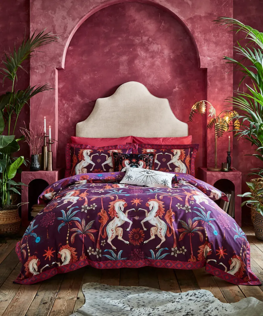 Hypnotic Horses Reversible Bed Set