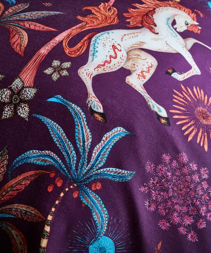 Hypnotic Horses Reversible Bed Set