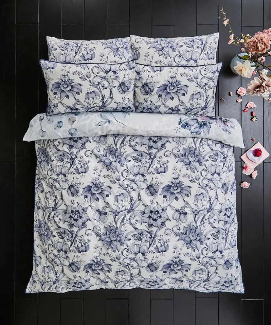 Poised Peacocks Reversible Bed Set