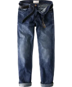 Remarkable Regular Slim Jeans