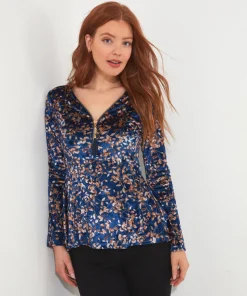 Stunning Zip Top