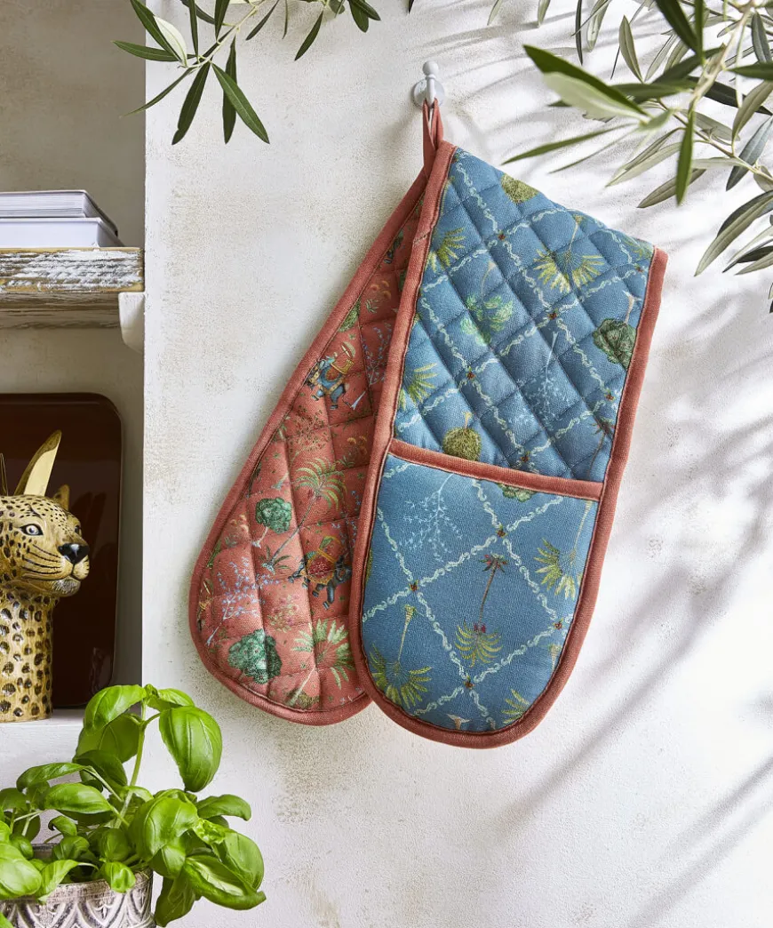 Wanderlust Double Oven Glove